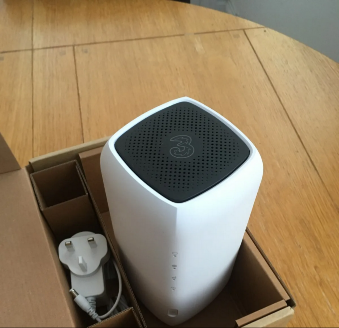 Brand New Unlocked ZYXEL NR5103EV2 4.7Gbps WiFi6 4G LTE 5G WiFi Router 5G NR Indoor CPE Router 3